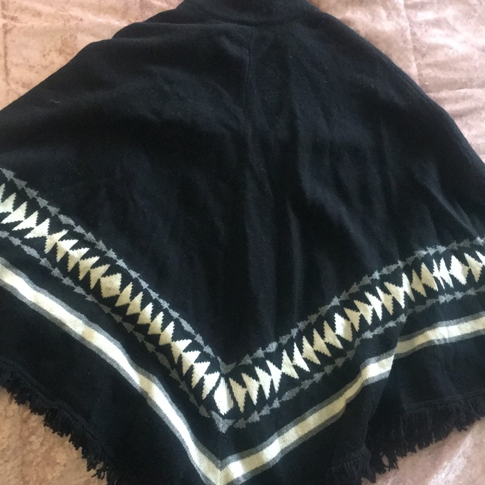 Pendleton poncho - Picture 3 of 3